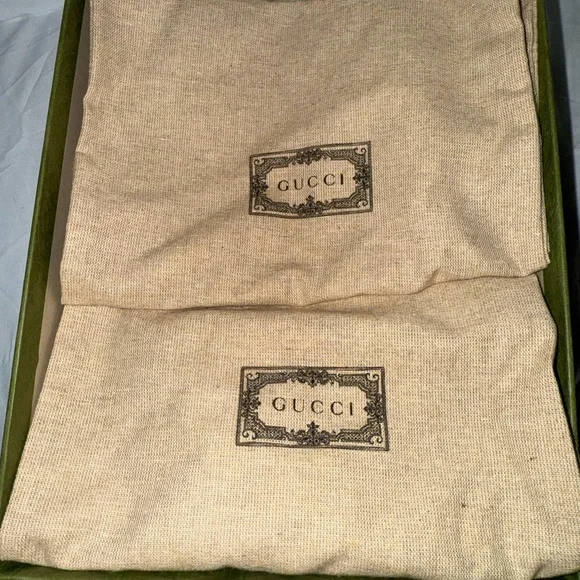 Gucci White Sandals with Red and Green Stripes - Picture 6 of 6